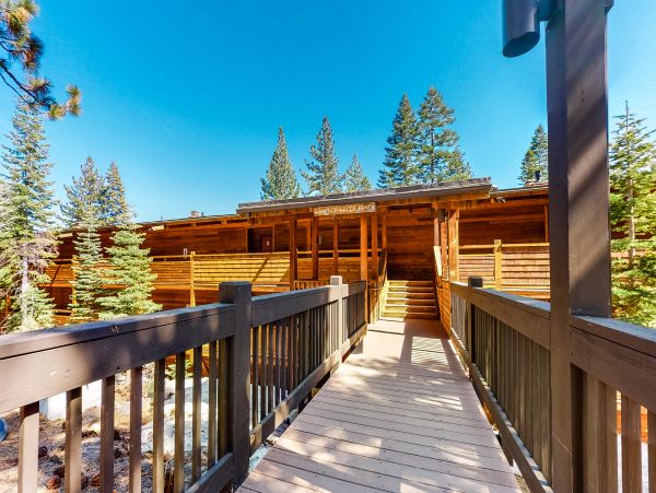 Lake Tahoe North Shore Home 1025336