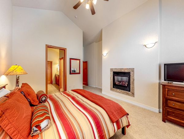 Lake Tahoe North Shore Home 1025338