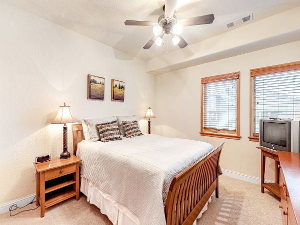 Lake Tahoe North Shore Home 1025338