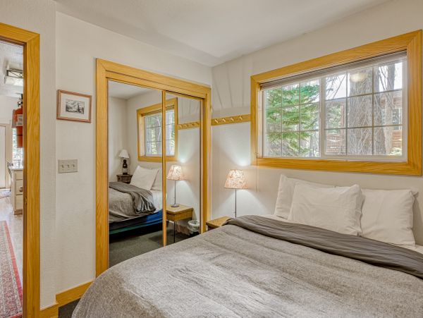 Lake Tahoe North Shore Home 1025341
