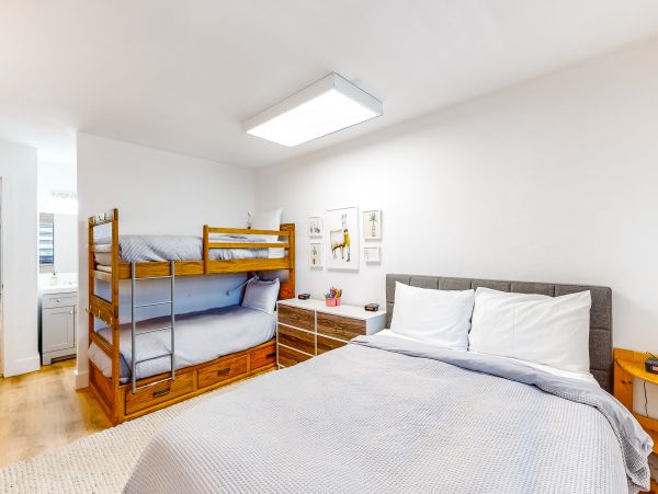 Lake Tahoe North Shore Home 1025343