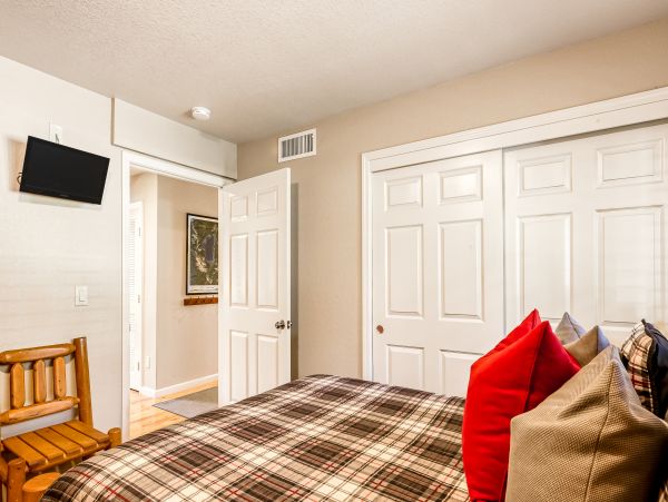 Lake Tahoe North Shore Home 1025345