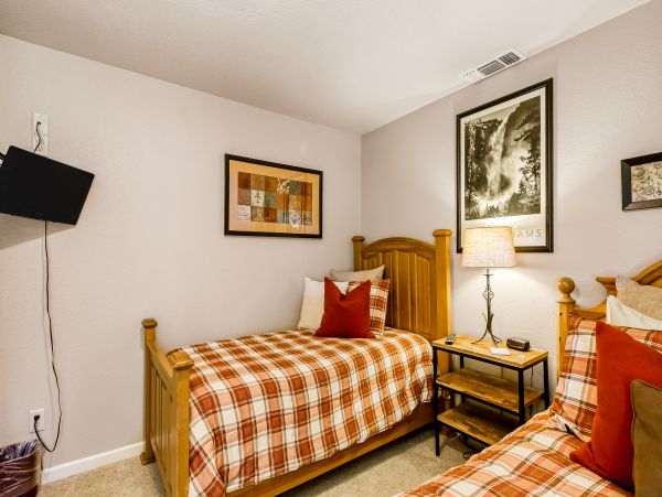 Lake Tahoe North Shore Home 1025345