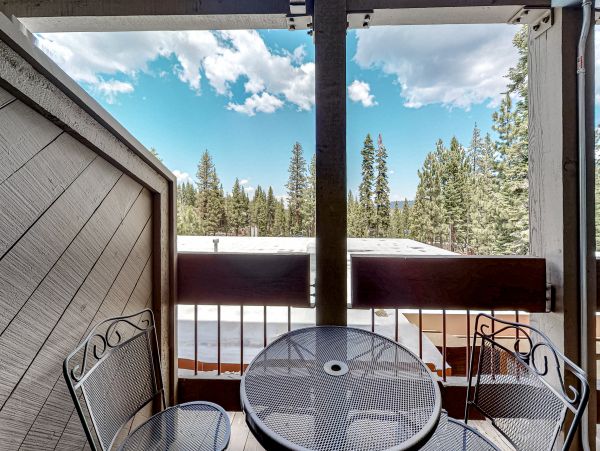 Lake Tahoe North Shore Home 1025346