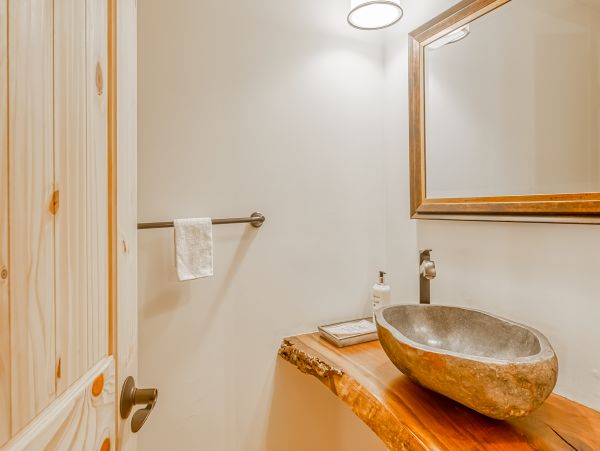 Lake Tahoe North Shore Home 1025348