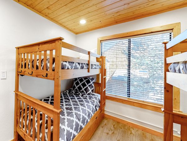 Lake Tahoe North Shore Home 1025354