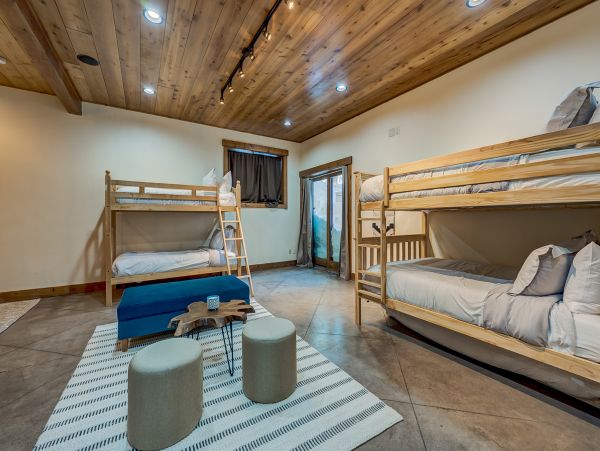 Lake Tahoe North Shore Home 1025355