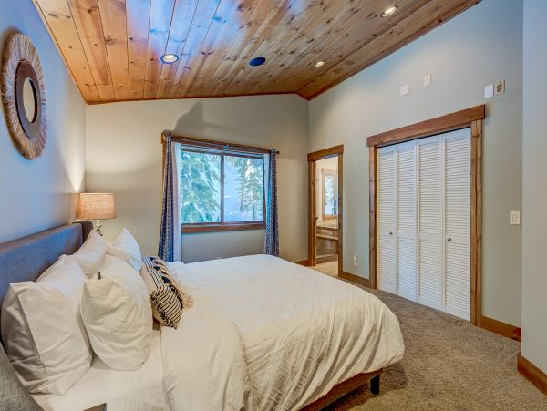 Lake Tahoe North Shore Home 1025355