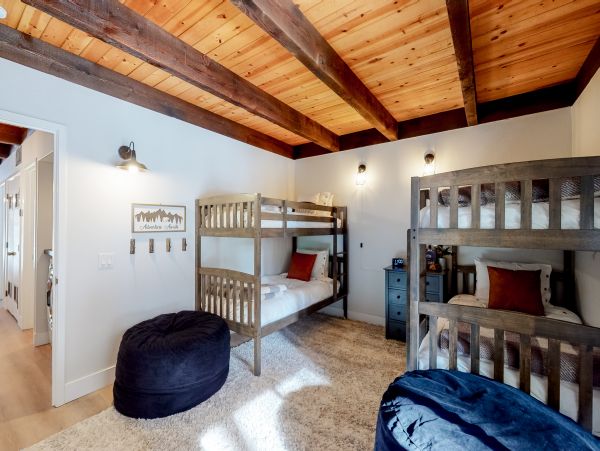Lake Tahoe North Shore Home 1025356