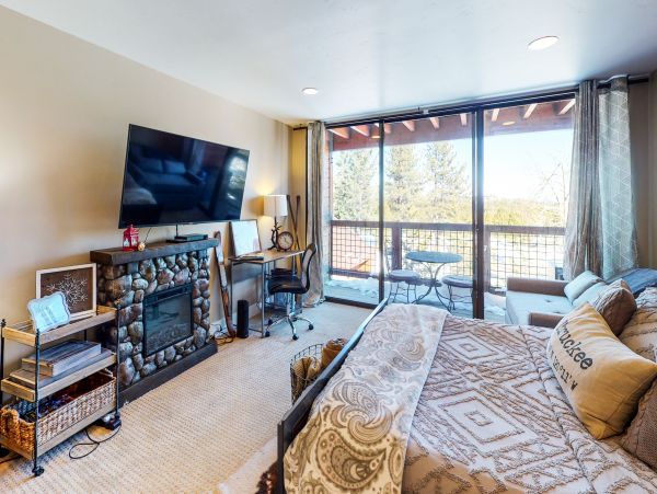 Lake Tahoe North Shore Home 1025359