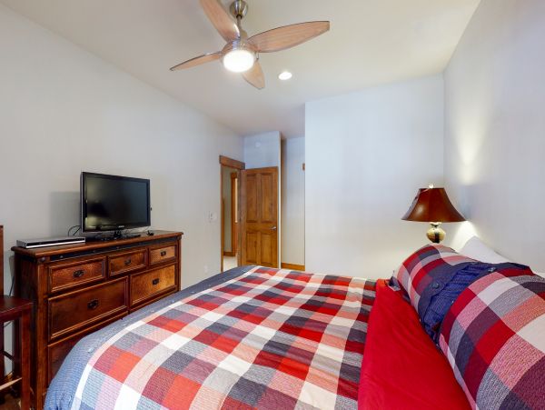 Lake Tahoe North Shore Home 1025361