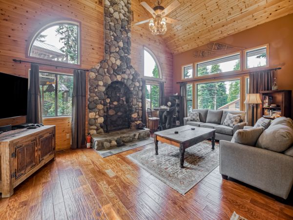 Lake Tahoe North Shore Home 1025362