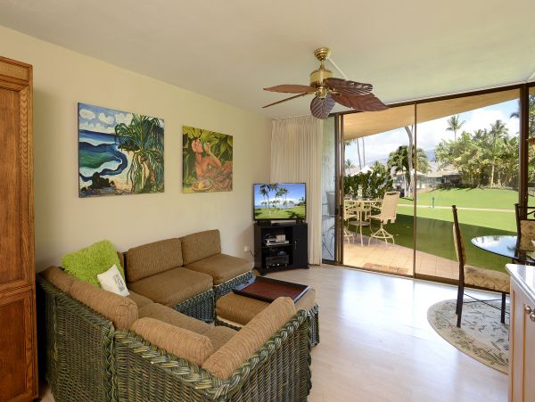 Lovely Garden-Level 2 Bedroom Condo