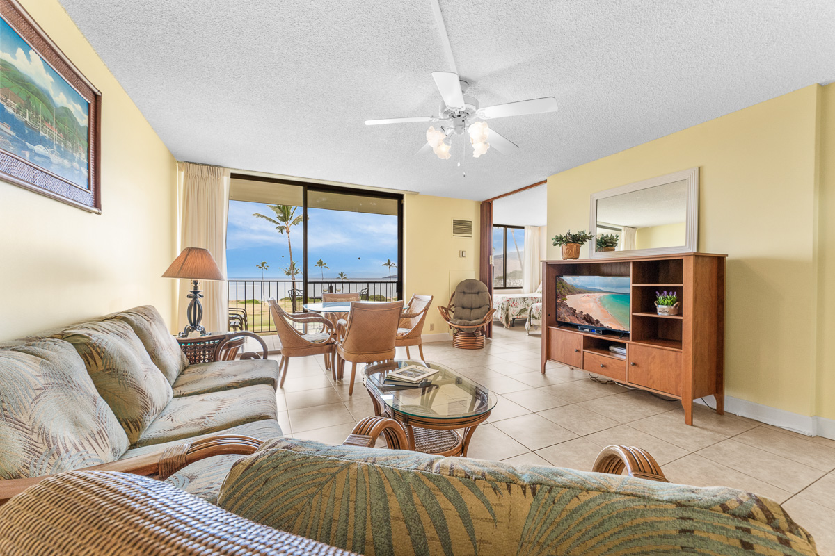 Cozy Bright Condo With Amazing Views