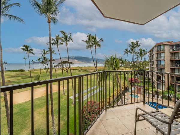 Cozy Bright Condo With Amazing Views
