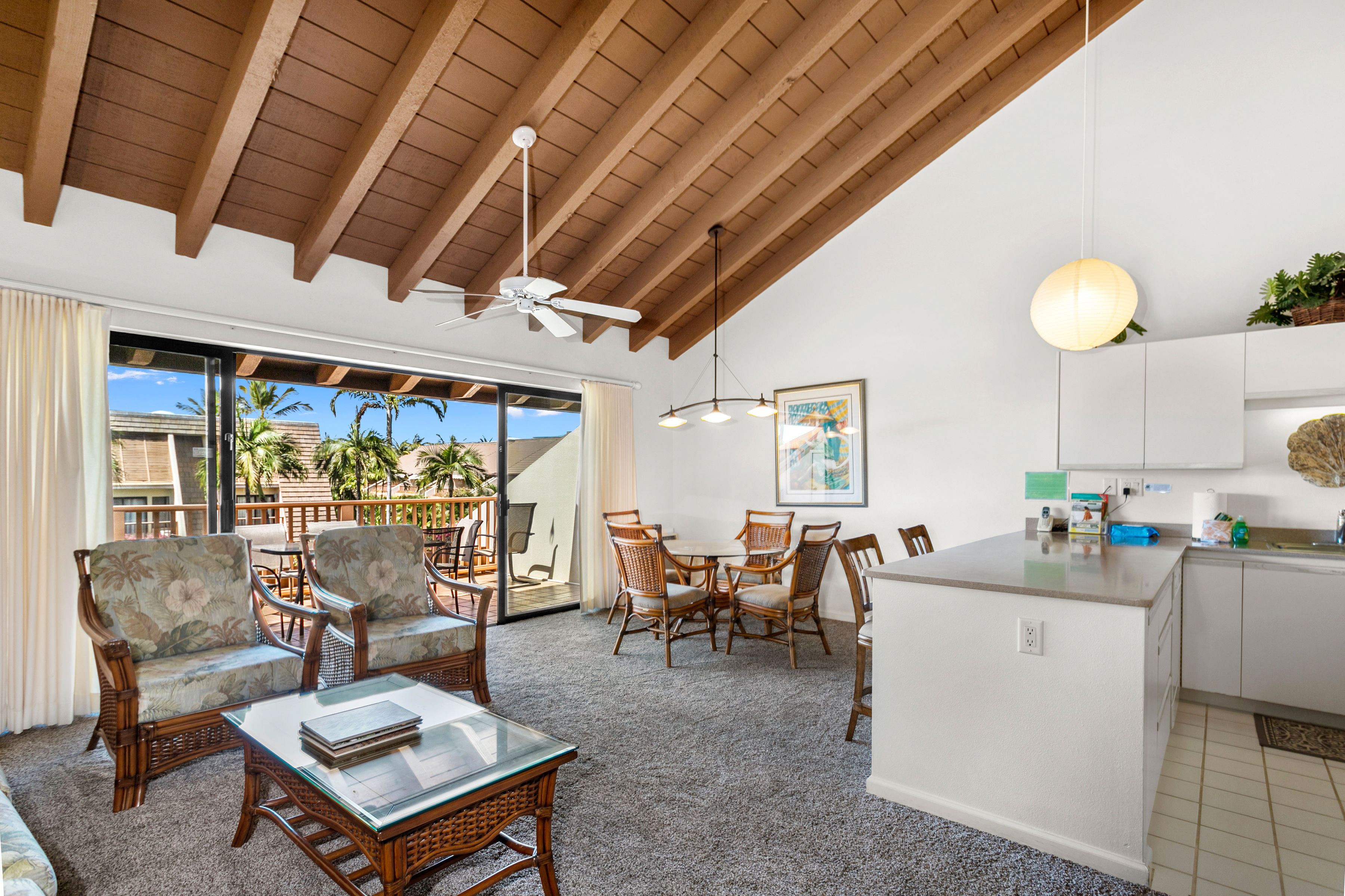 Kihei Vacation Condo Two Bedroom Walk to Beach
