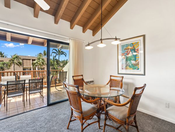 Kihei Vacation Condo Two Bedroom Walk to Beach