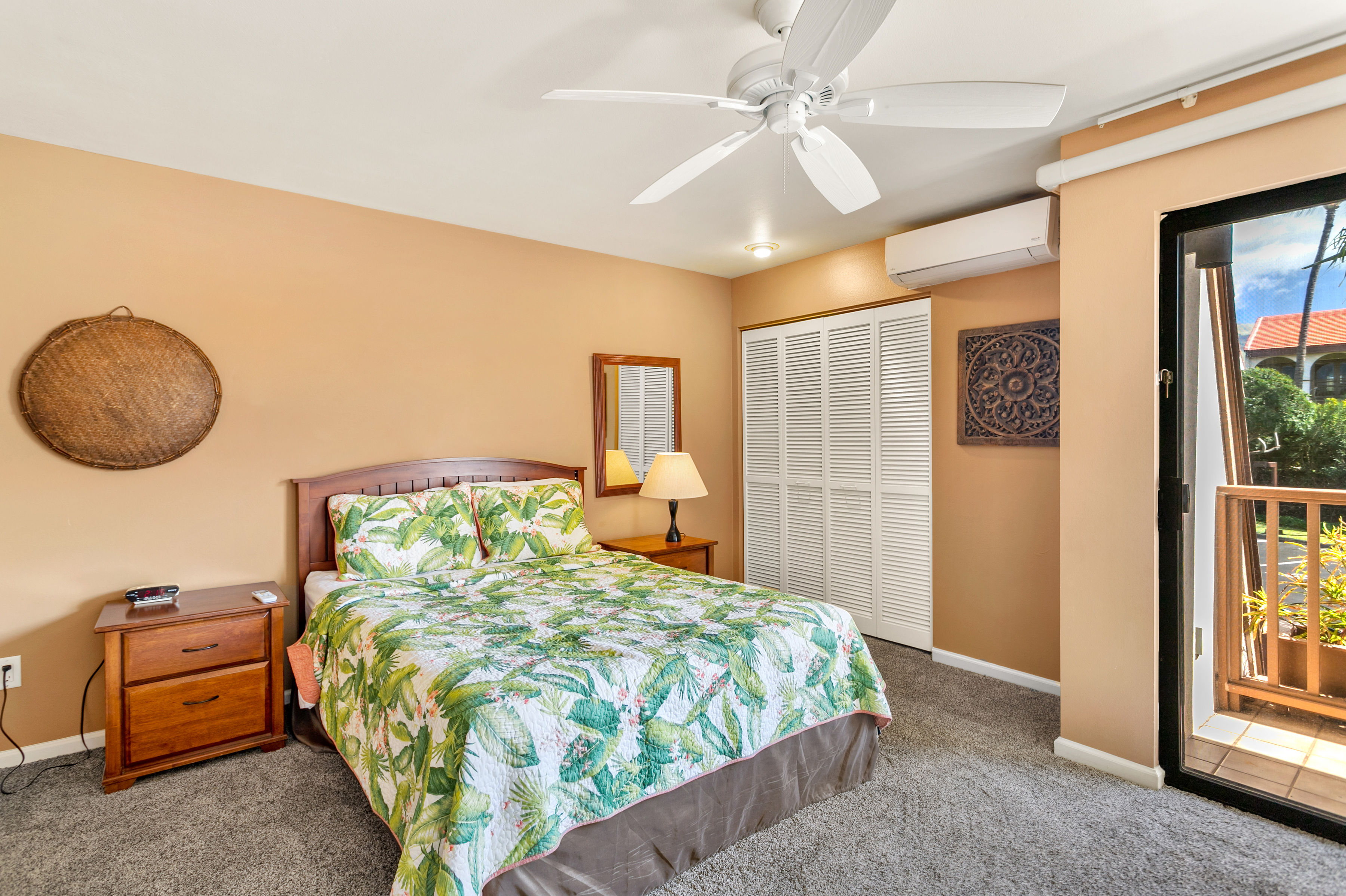 Kihei Vacation Condo Two Bedroom Walk to Beach
