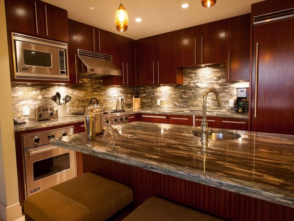Kaanapali Luxurious Three Bedroom Condo with Amazing Views