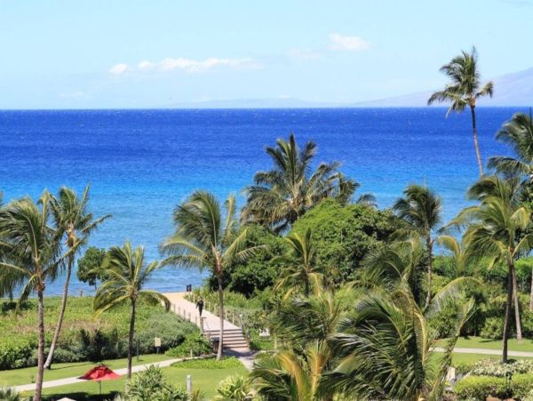 Kaanapali Luxurious Three Bedroom Condo with Amazing Views