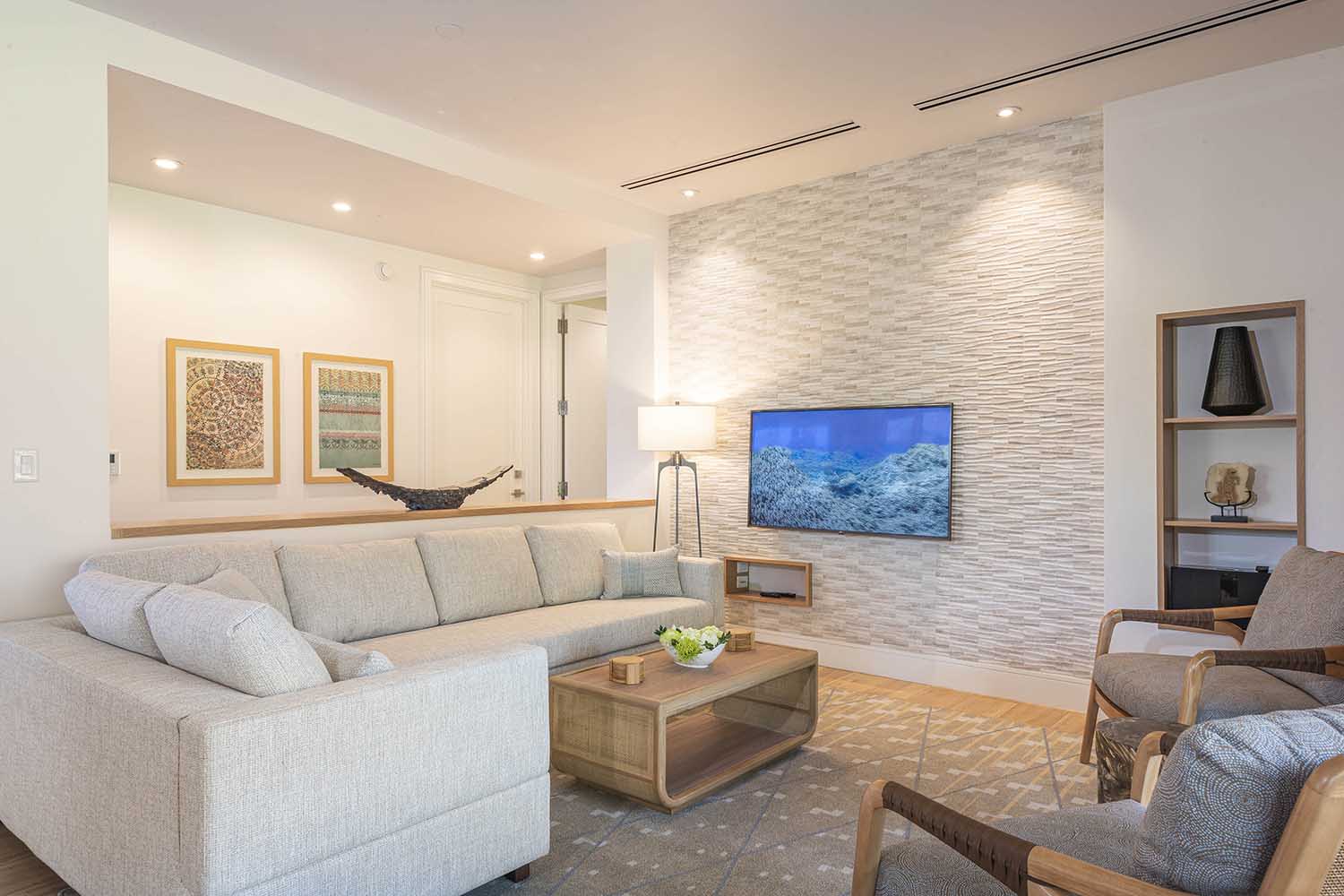 Spacious Luxury Contemporary Condo