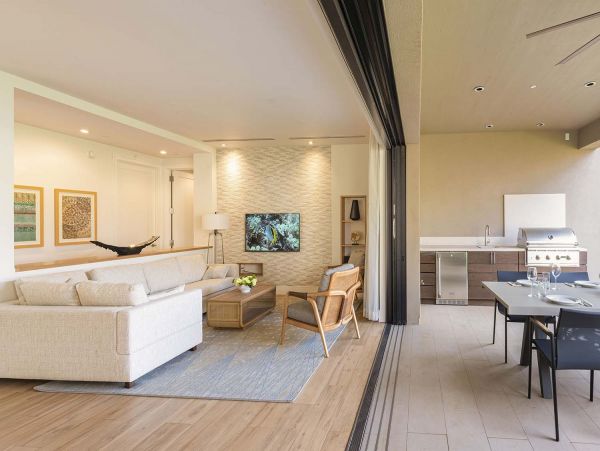 Spacious Luxury Contemporary Condo