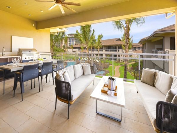 Spacious Luxury Contemporary Condo
