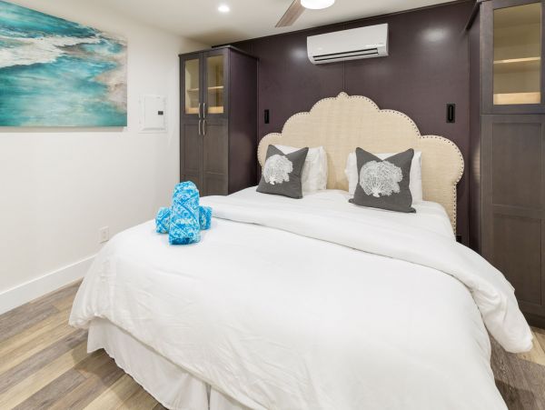 25 Ft to Kihei Beach Park Great One Bedroom Stroll to Charley Young Beach!