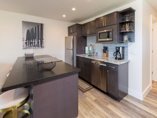 25 Ft to Kihei Beach Park Great One Bedroom Stroll to Charley Young Beach!