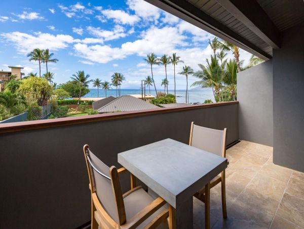 Luxury Maui Vacation Rental Oceanview Penthouse with Pool & Lanais