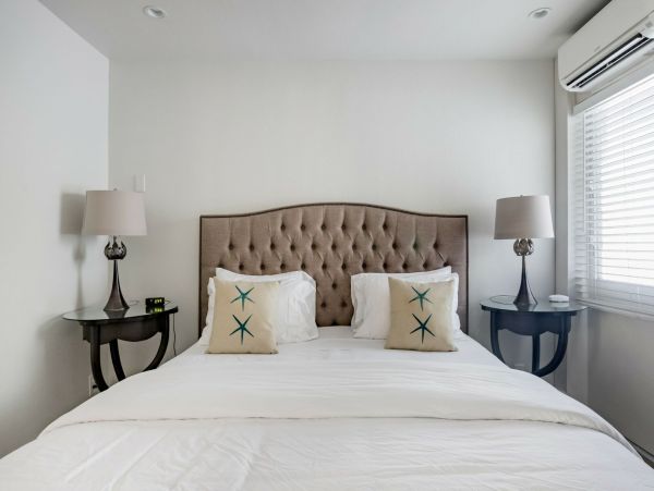 Three Luxurious Suites with 6 Bedrooms & Great Location