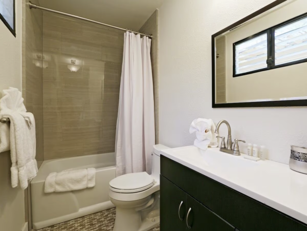 Gorgeous 4 Bedroom Rental in Kihei  Beach Just Across Street!