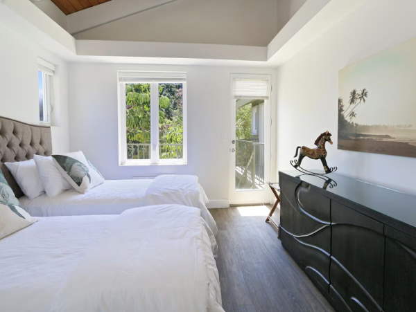 Gorgeous 4 Bedroom Rental in Kihei  Beach Just Across Street!