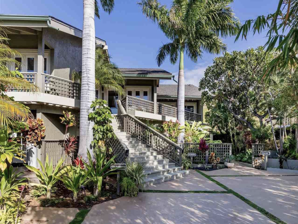 Gorgeous 4 Bedroom Rental in Kihei  Beach Just Across Street!