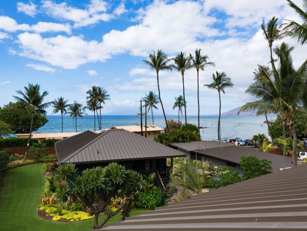 6 Bedroom Duplex Penthouse, Walk to Beach