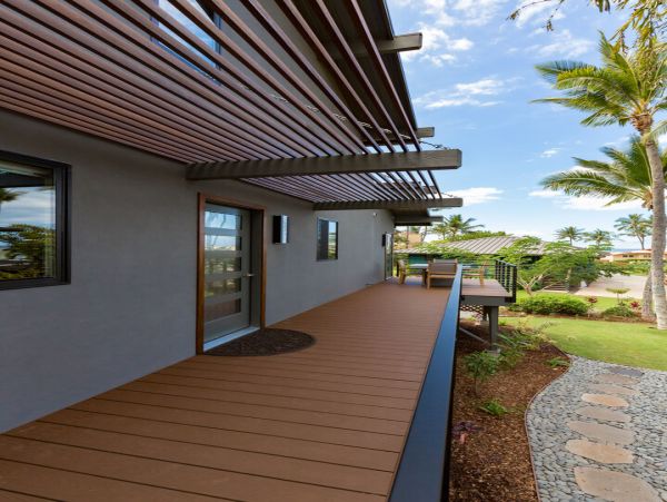 6 Bedroom Duplex Penthouse, Walk to Beach