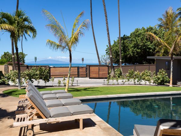 Villa Estate Upscale Oceanfront  Vacation Estate Maui  9- 13 Private Villas
