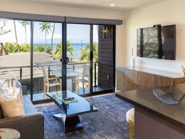 Villa Estate Upscale Oceanfront  Vacation Estate Maui  9- 13 Private Villas
