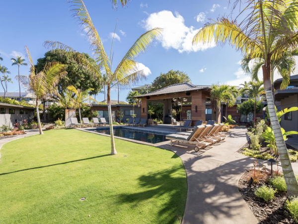 Villa Estate Upscale Oceanfront  Vacation Estate Maui  9- 13 Private Villas