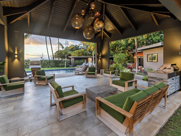 Villa Estate Upscale Oceanfront  Vacation Estate Maui  9- 13 Private Villas