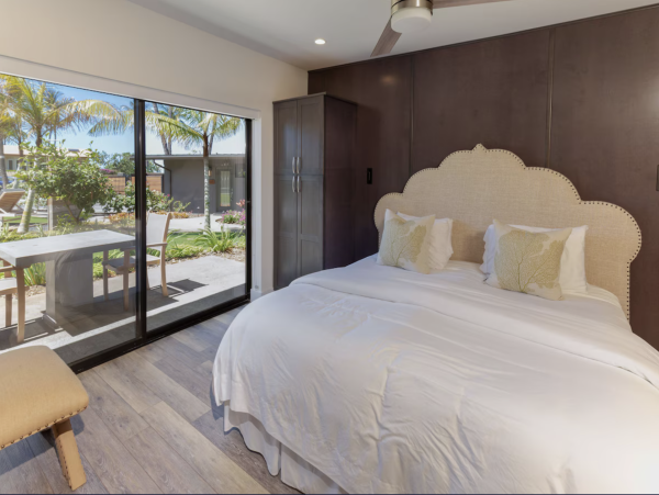 Villa Estate Upscale Oceanfront  Vacation Estate Maui  9- 13 Private Villas