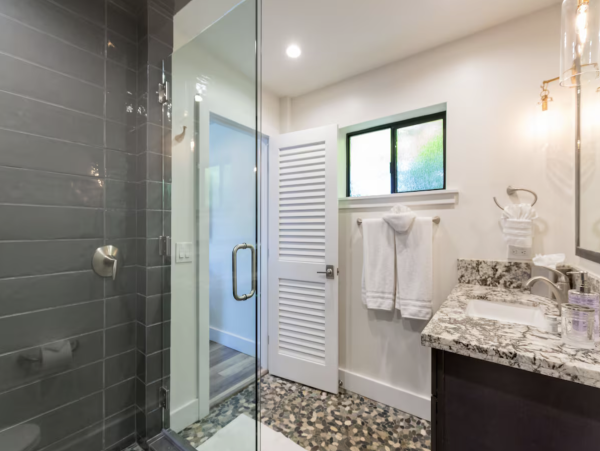 Villa Estate Upscale Oceanfront  Vacation Estate Maui  9- 13 Private Villas