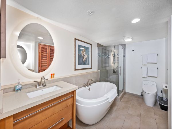 10th Floor Ocean View Condo