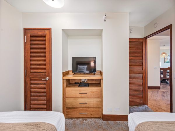10th Floor Ocean View Condo