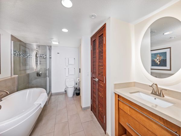 10th Floor Ocean View Condo