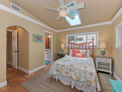 Bedroom 2 with Queen Bed