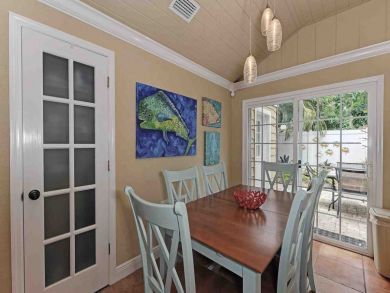 Dining Table Seats 6