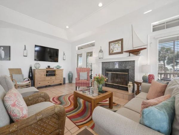 Gorgeous 4 Bedroom Vacation Home in Miramar Beach