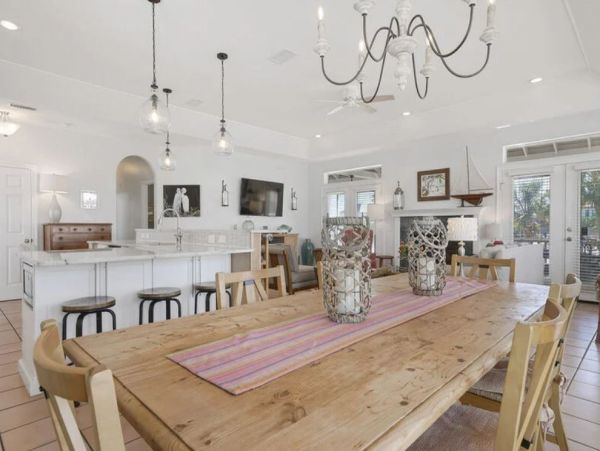 Gorgeous 4 Bedroom Vacation Home in Miramar Beach