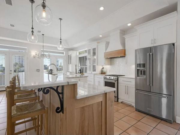 Gorgeous 4 Bedroom Vacation Home in Miramar Beach